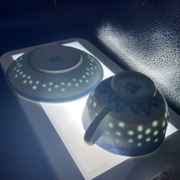 2 Vintage Jingdezhen China Rice Grain Blue White Porcelain Cups Saucer - Picture 9 of 9